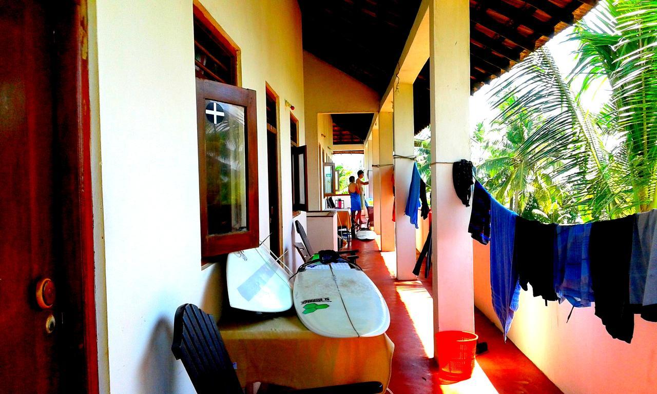 Ram's Surfing Beach,Midigama Timur Bagian luar foto