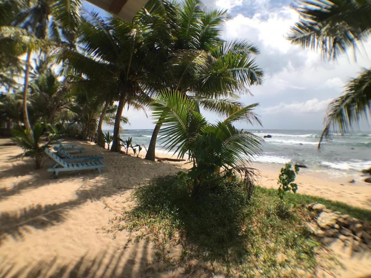 Ram's Surfing Beach,Midigama Timur Bagian luar foto